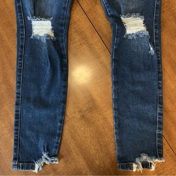 Vibrant m.i.u. Distressed Denim Jeans - Picture 3 of 4